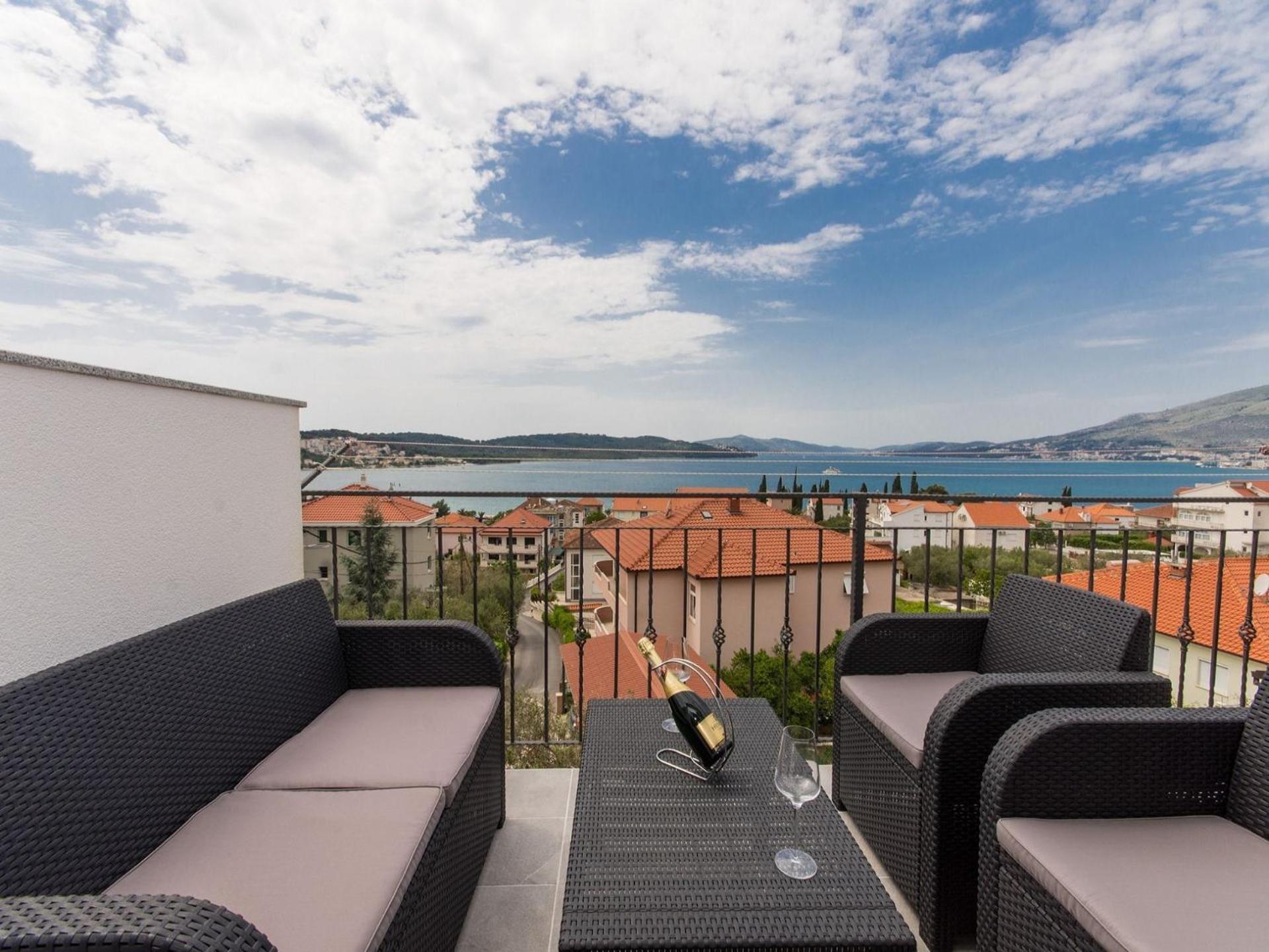Apartment Tamara Trogir Eksteriør bilde